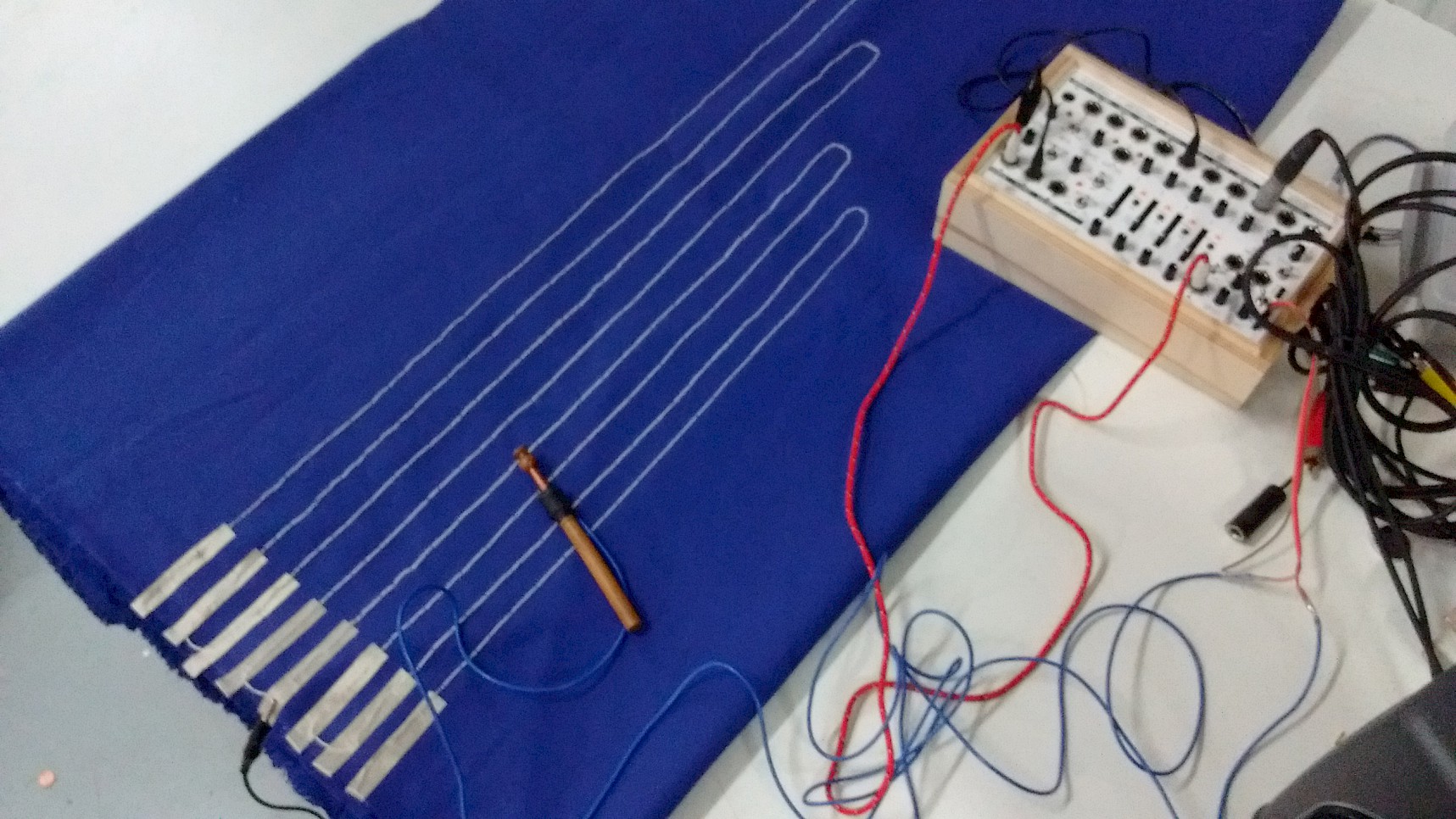 Making a textile tunner with KOMA Field Kit and electronic textiles